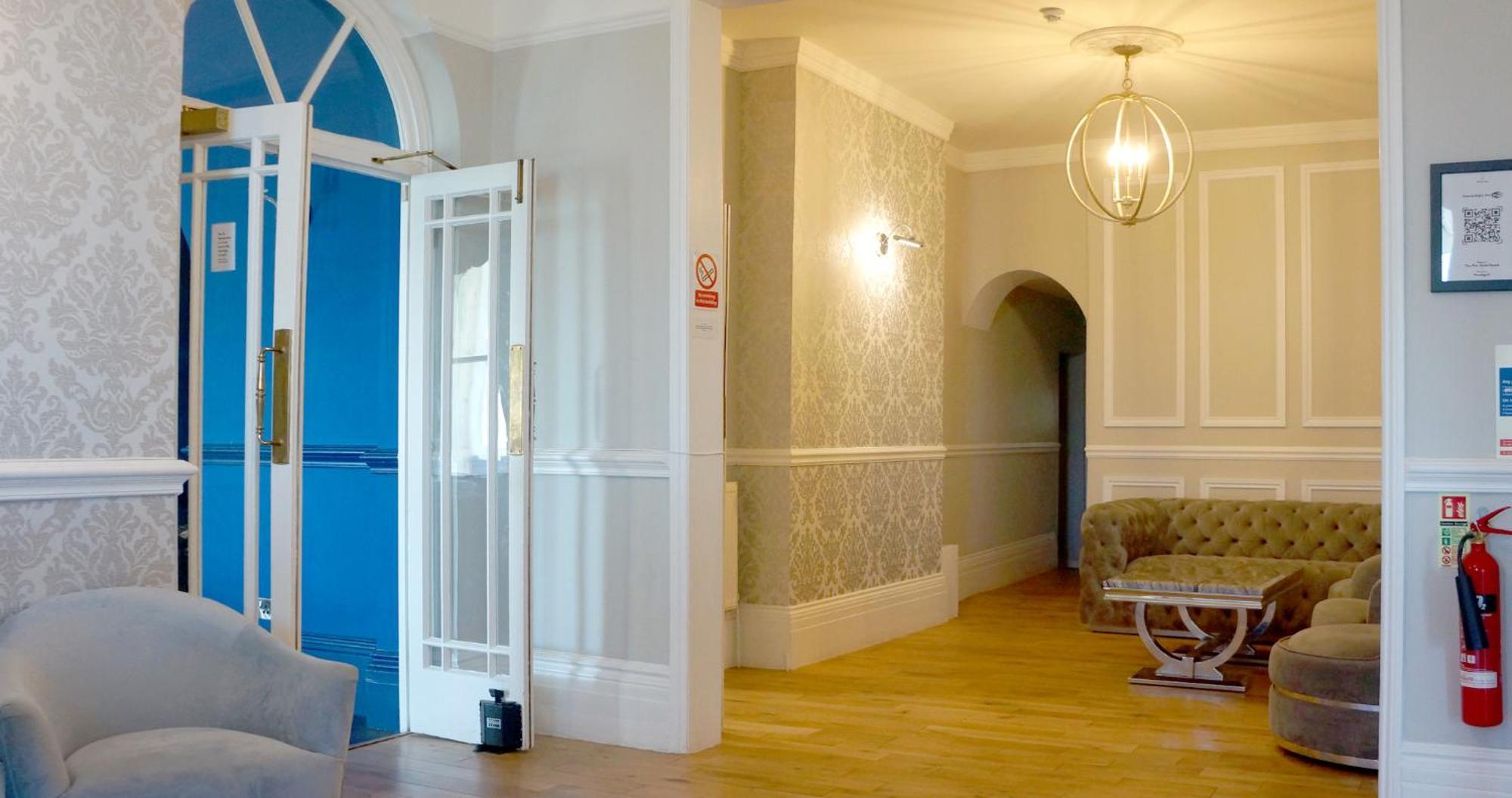 The Pier Hotel Истборн Екстериор снимка