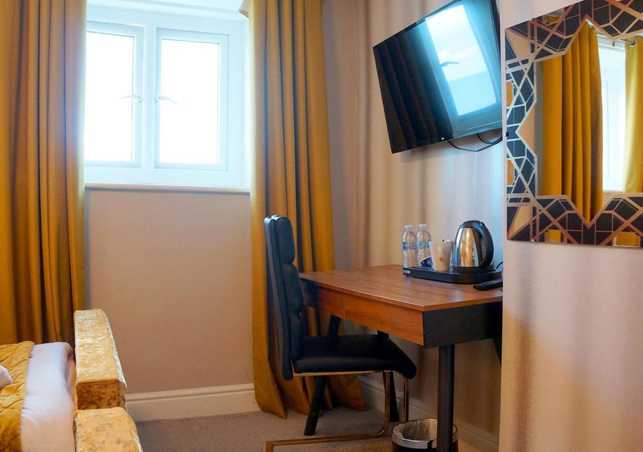 The Pier Hotel Истборн Екстериор снимка