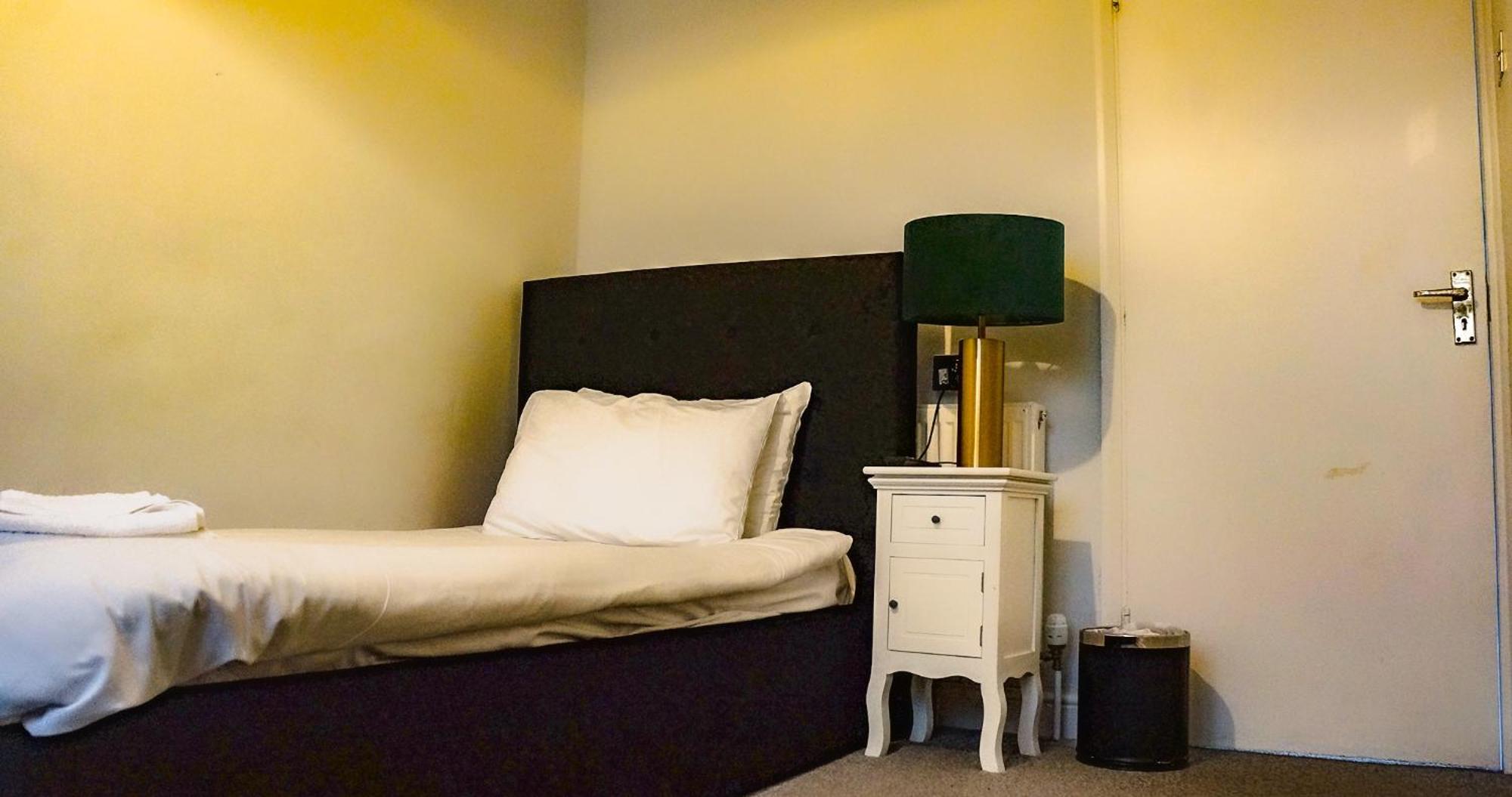 The Pier Hotel Истборн Екстериор снимка
